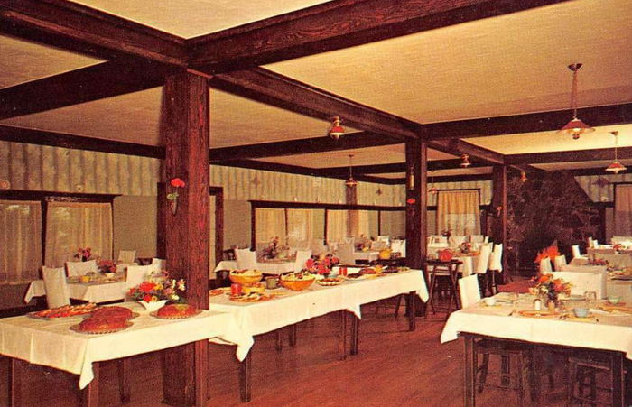 Northway Hotel (Northway Inn) - Old Postcard (newer photo)